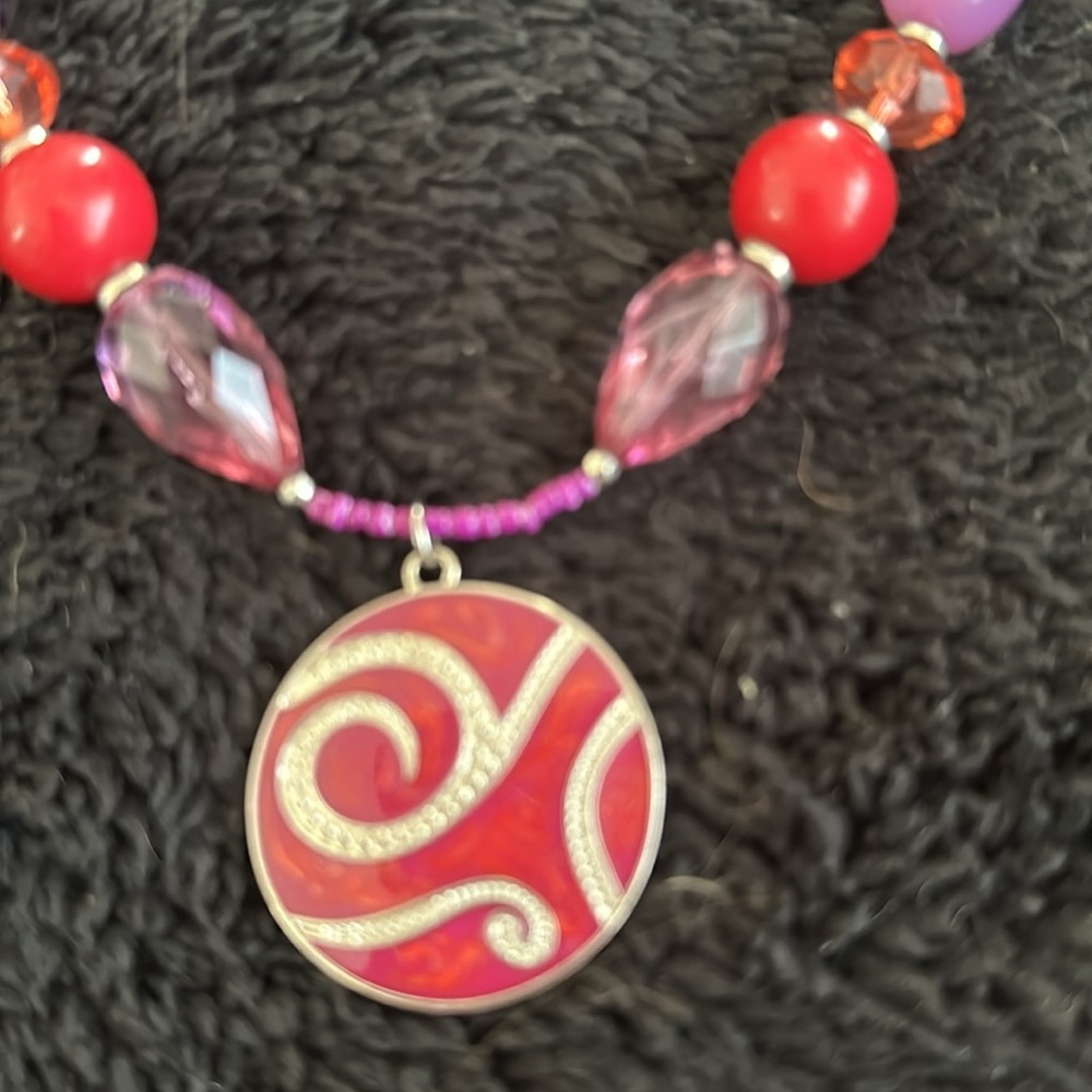 Pretty Simple Statement Piece - image 3